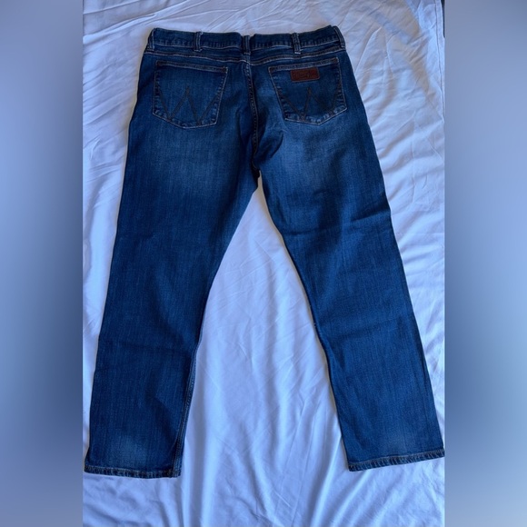 Wrangler Retro Slim Straight Blue Jeans - Picture 3 of 10